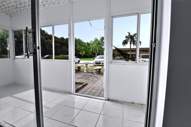 264 Northampton N, West Palm Beach, FL 33417