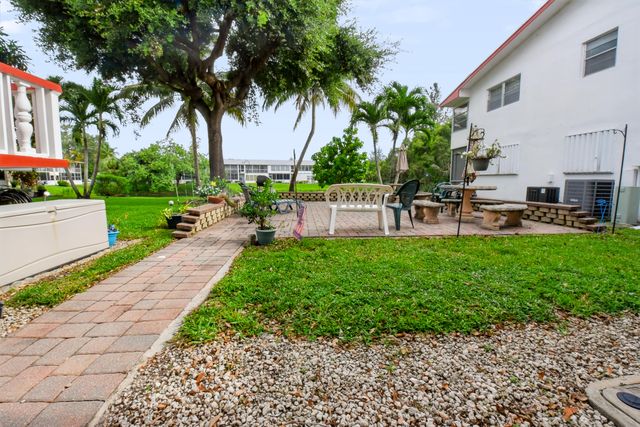 264 Northampton N, West Palm Beach, FL 33417