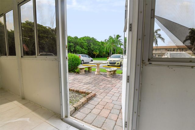 264 Northampton N, West Palm Beach, FL 33417