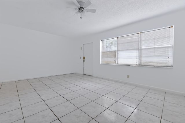 264 Northampton N, West Palm Beach, FL 33417
