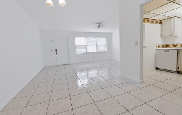 264 Northampton N, West Palm Beach, FL 33417
