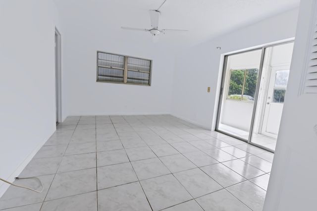 264 Northampton N, West Palm Beach, FL 33417