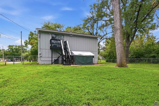 4200 SW 33rd TER, Topeka, KS 66614