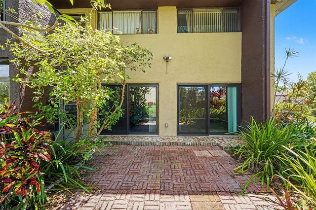 10755 VILLAGE CLUB CIRCLE N 101, St Petersburg, FL 33716