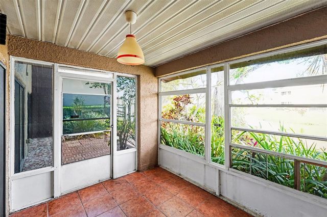 10755 VILLAGE CLUB CIRCLE N 101, St Petersburg, FL 33716