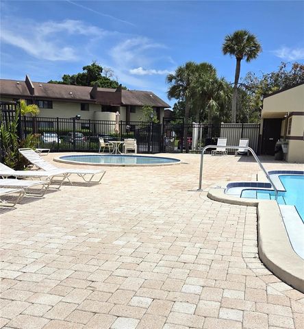 10755 VILLAGE CLUB CIRCLE N 101, St Petersburg, FL 33716