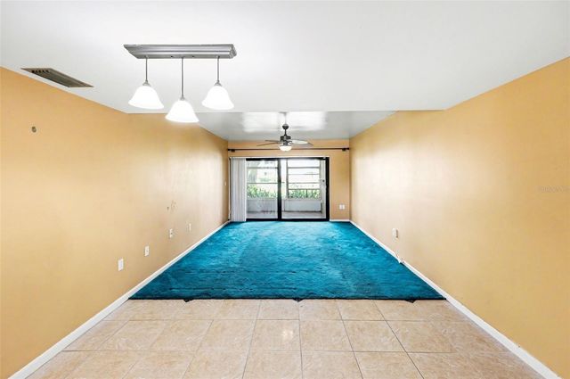 10755 VILLAGE CLUB CIRCLE N 101, St Petersburg, FL 33716