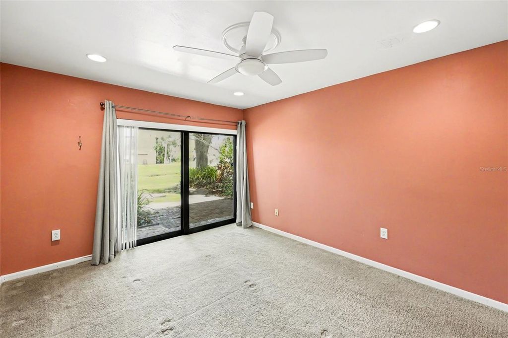 Image 13 of property listing at 10755 VILLAGE CLUB CIRCLE N 101, St Petersburg, FL 33716