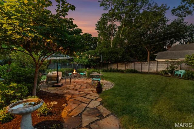 1524 N Berry Road, Rock Hill, MO 63119