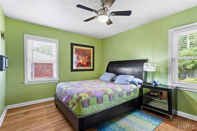 1524 N Berry Road, Rock Hill, MO 63119