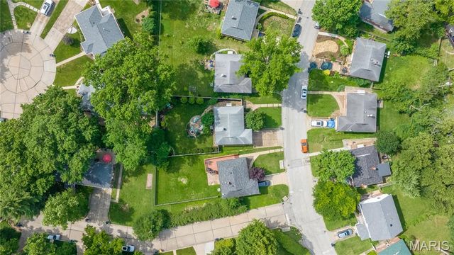 1524 N Berry Road, Rock Hill, MO 63119