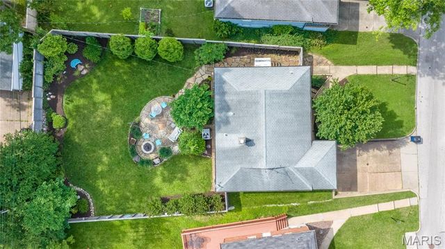 1524 N Berry Road, Rock Hill, MO 63119