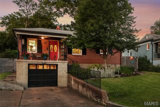 1524 N Berry Road, Rock Hill, MO 63119