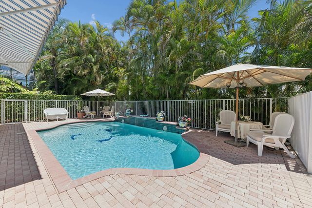 116 Palm Circle, Atlantis, FL 33462