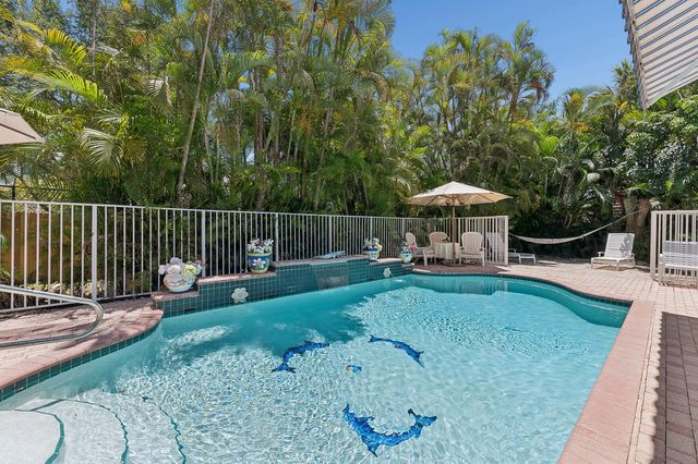 116 Palm Circle, Atlantis, FL 33462