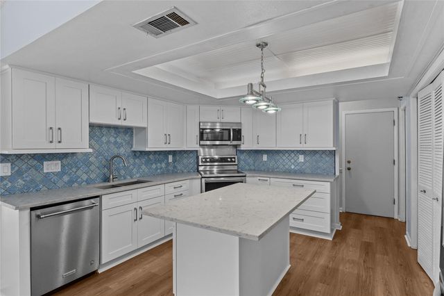 3592 FAIRWAY FOREST DRIVE, Palm Harbor, FL 34685