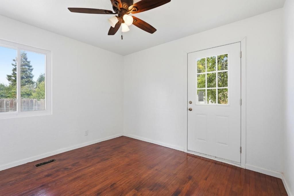 Image 24 of property listing at 2362 Princeton Avenue, Stockton, CA 95204