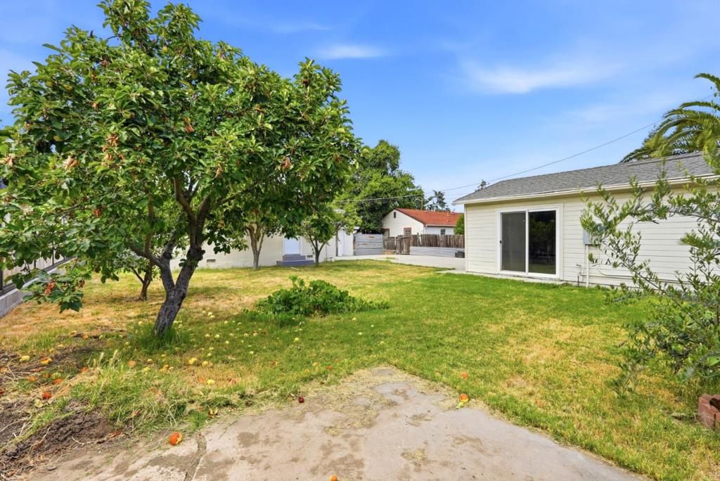 Image 39 of property listing at 2362 Princeton Avenue, Stockton, CA 95204