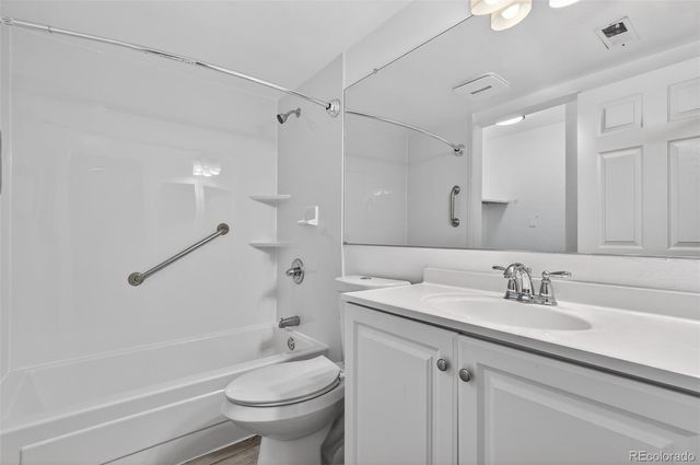 8225 Fairmount Drive 1-204, Denver, CO 80247