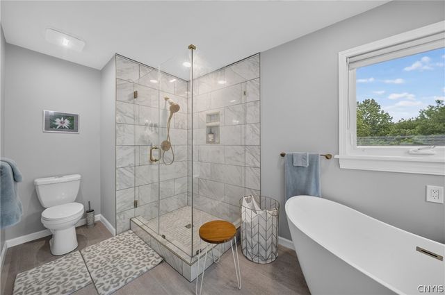 1014 Wheatfield, Camillus, NY 13031