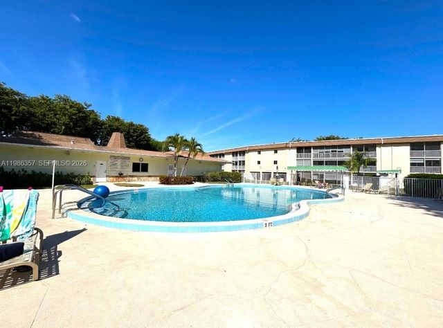 400 W Village Green Circle W 216, Palm Springs, FL 33461