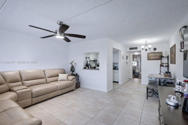 400 W Village Green Circle W 216, Palm Springs, FL 33461
