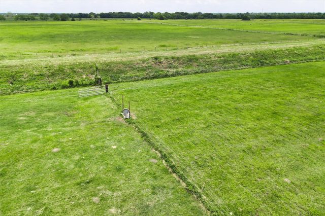 8007 County Road 170, Alvin, TX 77511