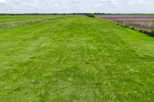 8007 County Road 170, Alvin, TX 77511