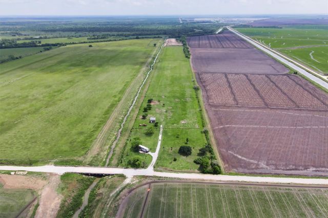 8007 County Road 170, Alvin, TX 77511