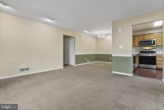 203-A SAXONY DR, Mount Laurel, NJ 08054