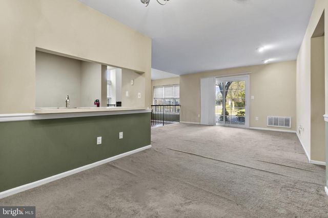 203-A SAXONY DR, Mount Laurel, NJ 08054