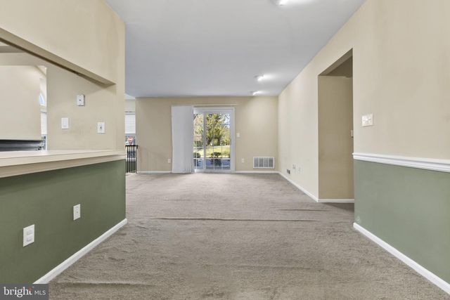 203-A SAXONY DR, Mount Laurel, NJ 08054