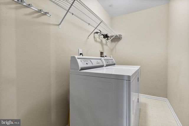 203-A SAXONY DR, Mount Laurel, NJ 08054