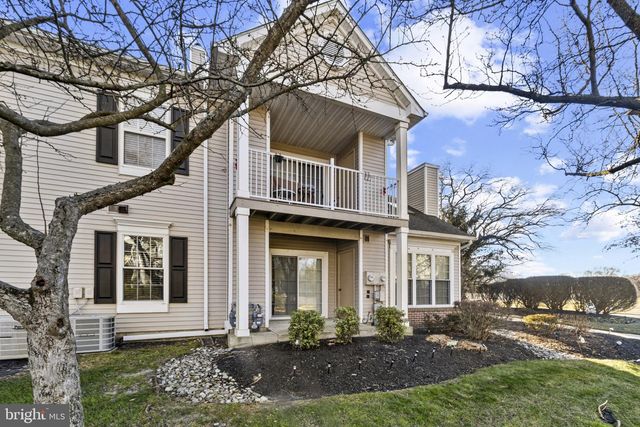 203-A SAXONY DR, Mount Laurel, NJ 08054