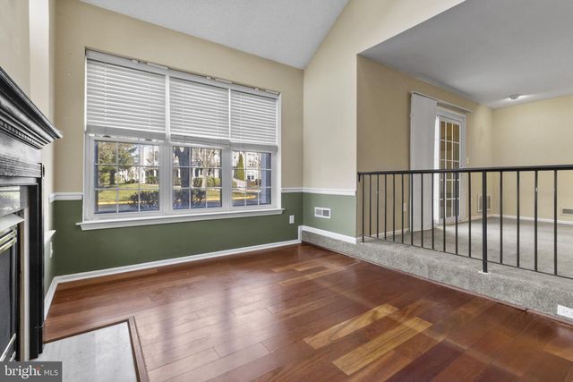 203-A SAXONY DR, Mount Laurel, NJ 08054