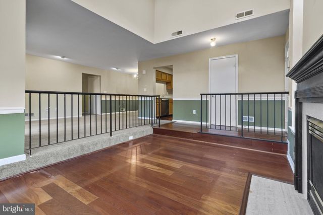 203-A SAXONY DR, Mount Laurel, NJ 08054