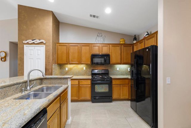 81349 Avenida Esmeralda, Indio, CA 92201