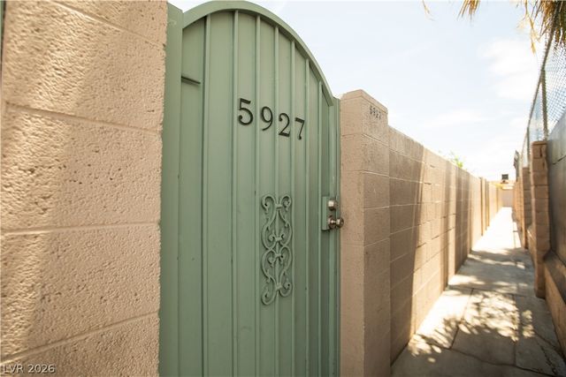 5927 Vegas Drive, Las Vegas, NV 89108
