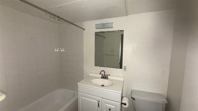 1328 Bomar Street 11, Houston, TX 77006