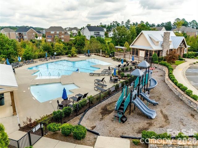 204 Hampton Trail Drive, Fort Mill, SC 29708