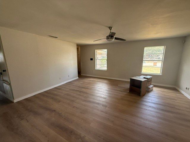 2210 Meadowglen Dr, Corpus Christi, TX 78414