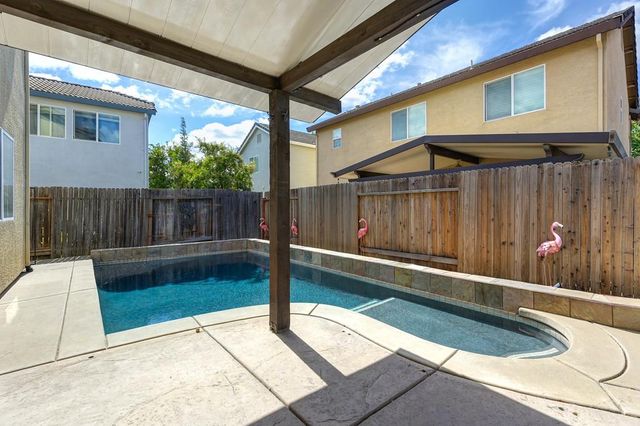 132 Eagles Roost Ct, Roseville, CA 95747