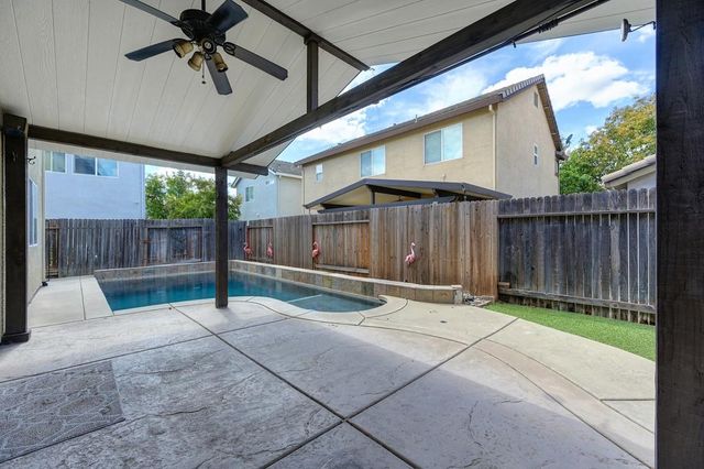 132 Eagles Roost Ct, Roseville, CA 95747