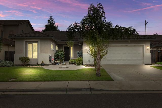 2859 Tulare Ct, Livingston, CA 95334