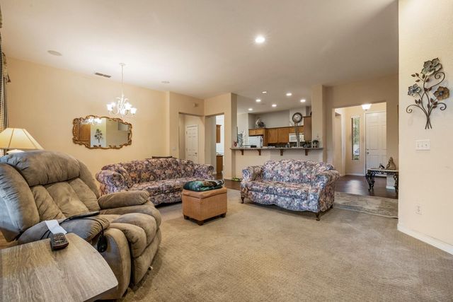 2859 Tulare Ct, Livingston, CA 95334