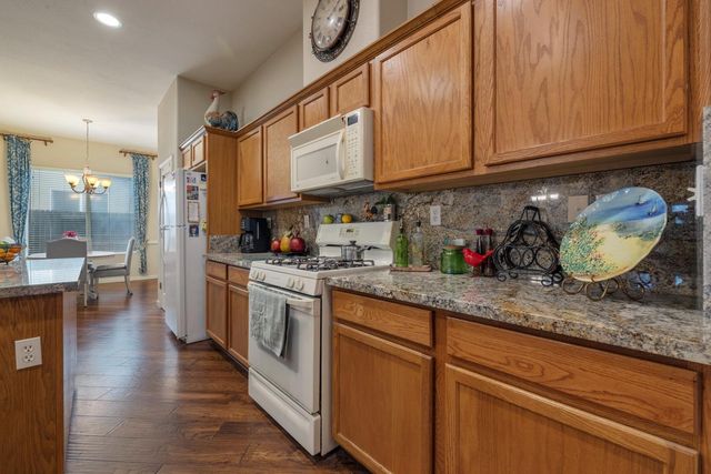 2859 Tulare Ct, Livingston, CA 95334