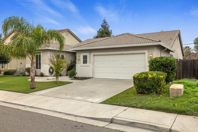 2859 Tulare Ct, Livingston, CA 95334