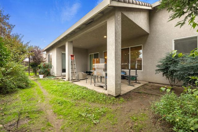 2859 Tulare Ct, Livingston, CA 95334