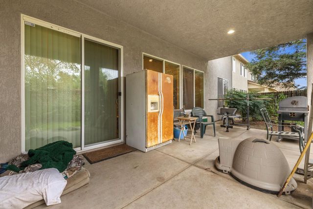 2859 Tulare Ct, Livingston, CA 95334