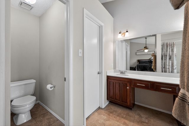 5209 Nocona Lane, Arlington, TX 76018